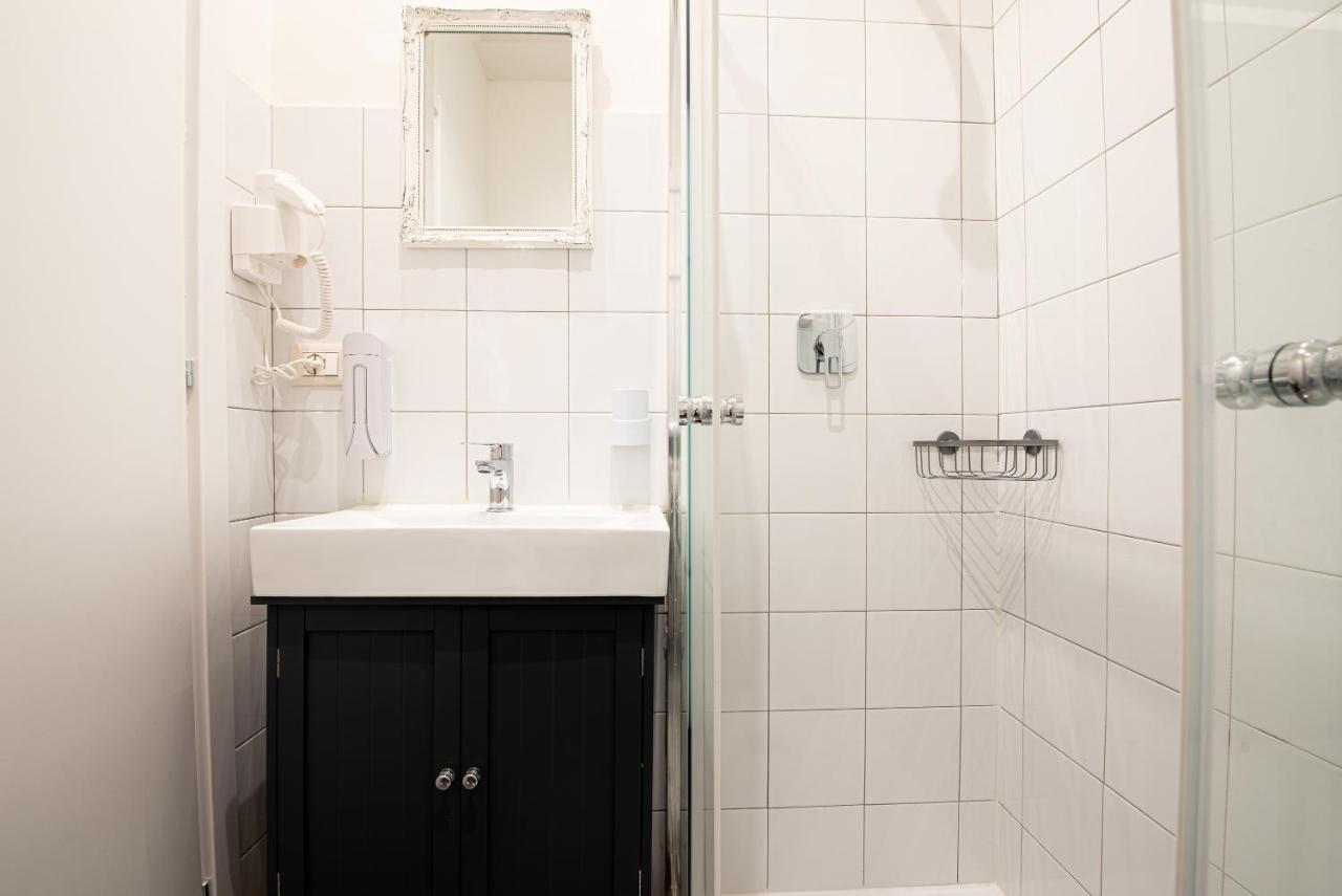 Deluxe Single Room,1189427875:JPEG